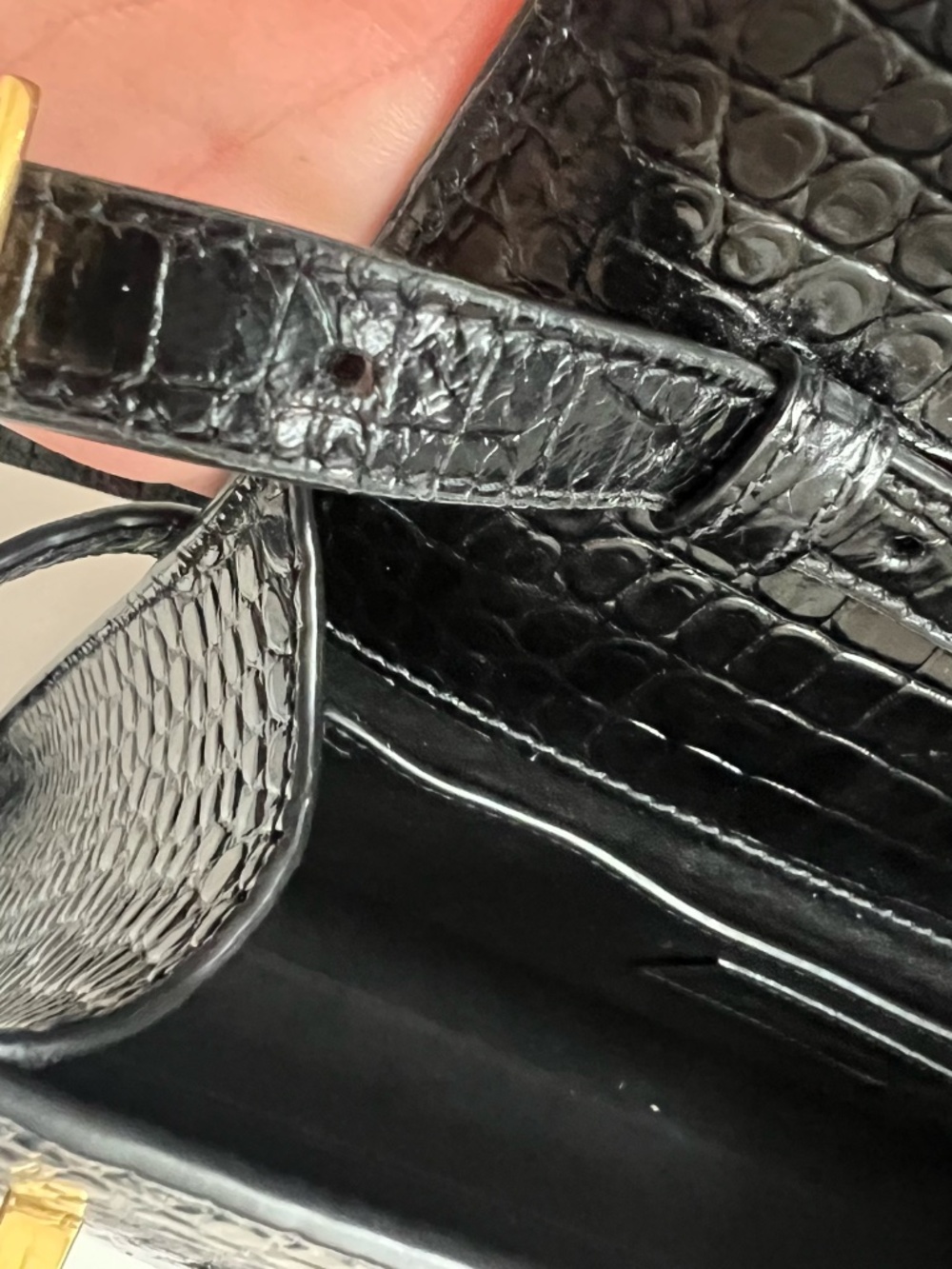 YSL Small Manhattan in Black Croc-Embossed Leather - Picture 15 of 16